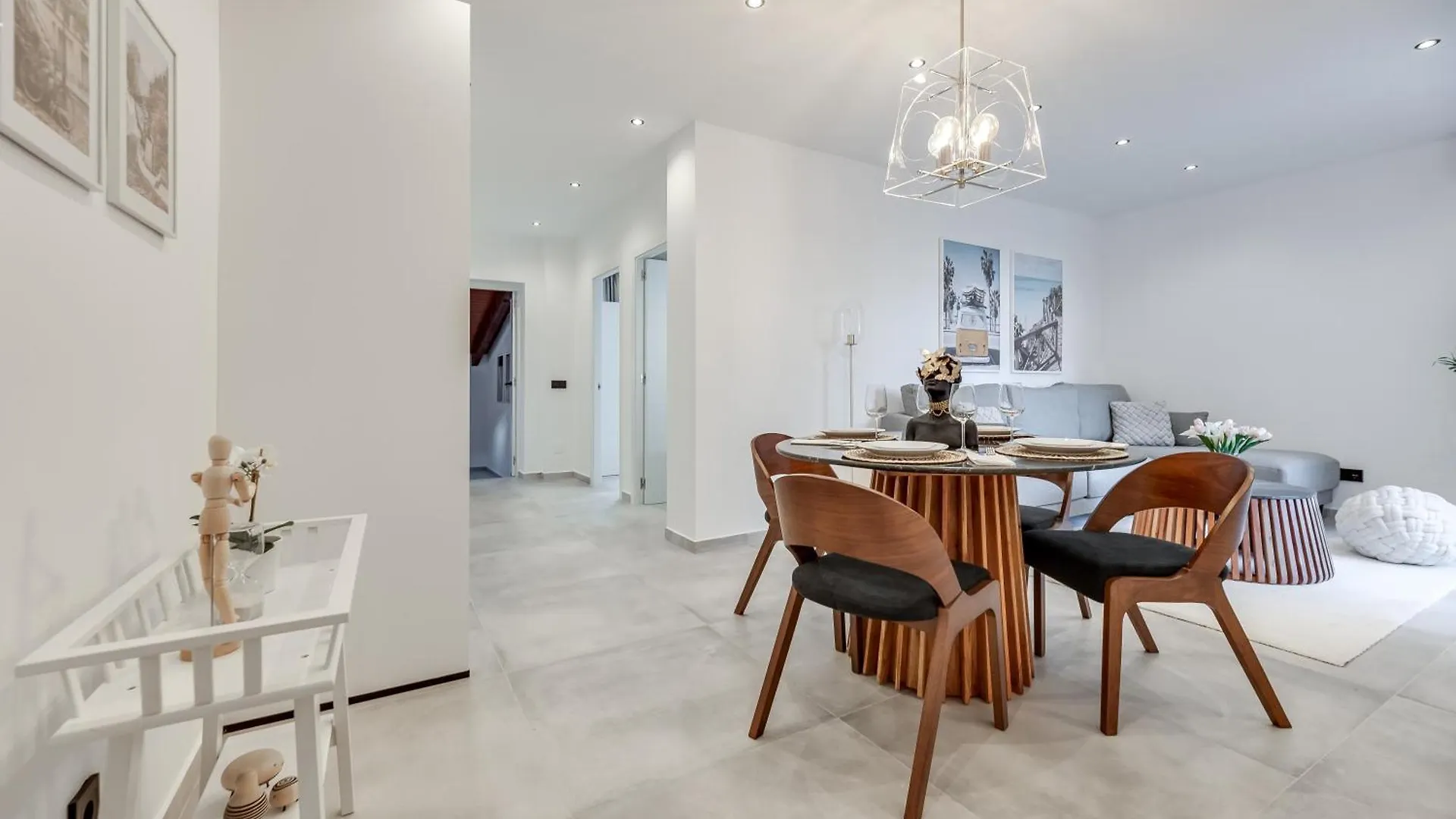 Charming Apartment Paraiso Beach エステポナ